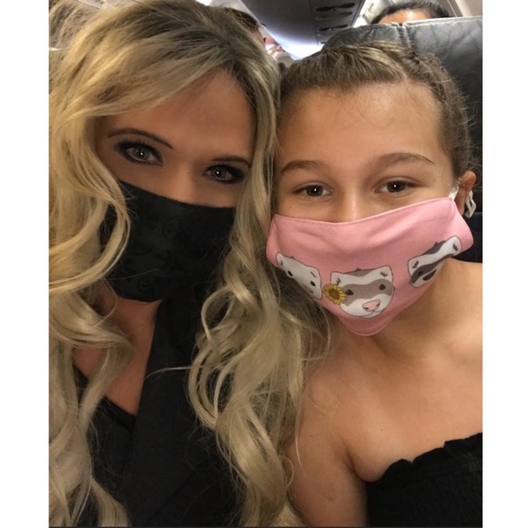 #2 ♥️Meet Your Posher, Melinda♥️Posh Ambassador♥️ - Picture 5 of 10